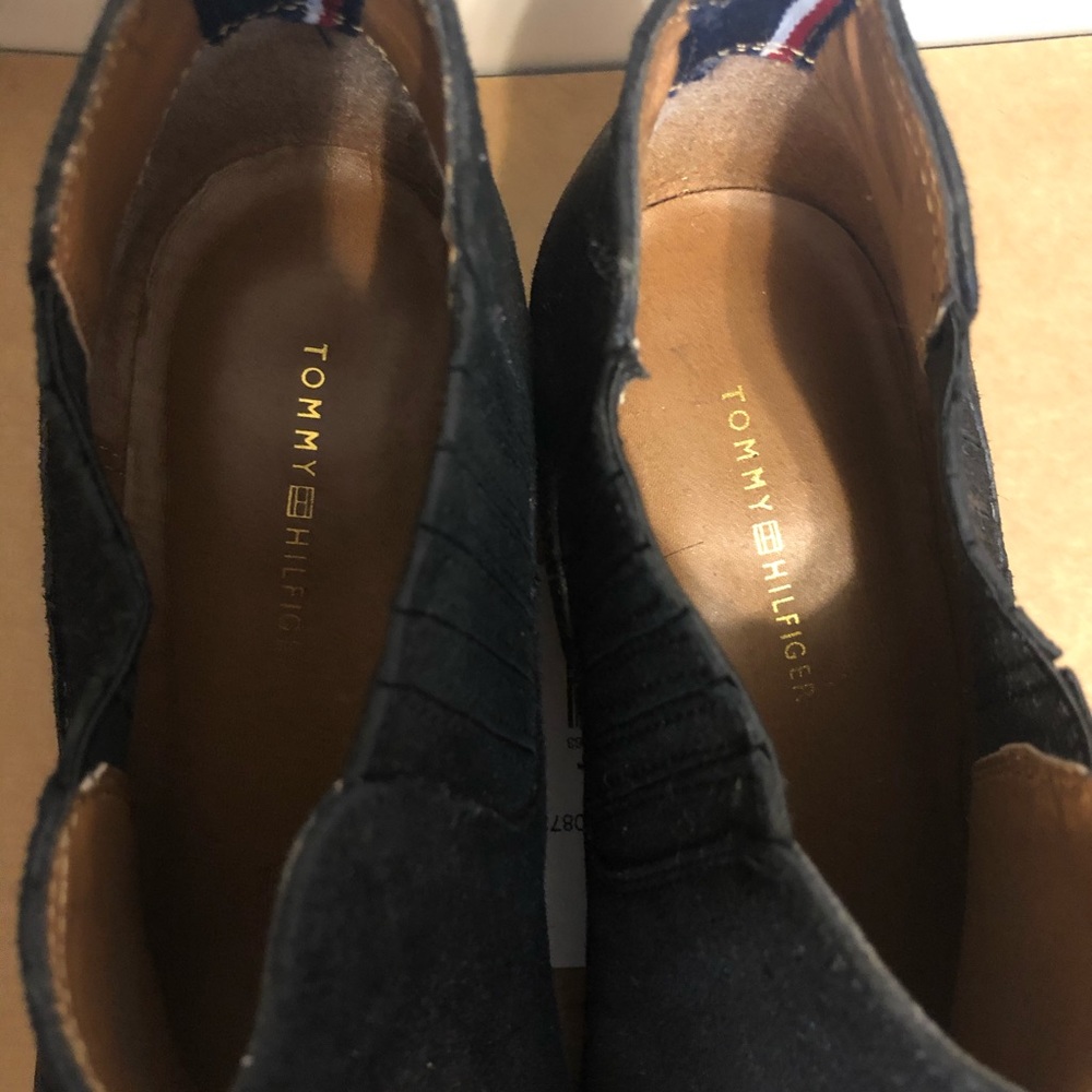 Tommy Hilfiger Low Chelsea Boots View 3